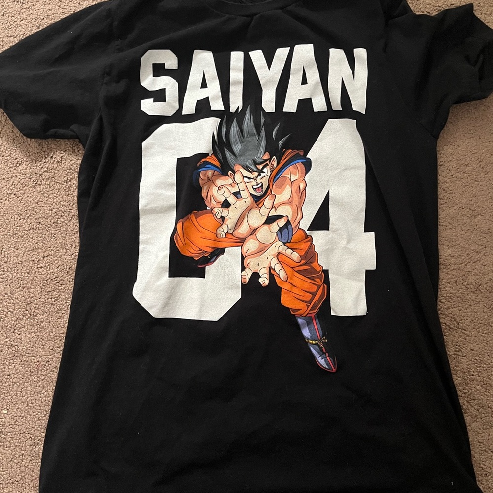 5 Shirt Bundle Family Guy, Dragonball Z, SpongeBob SquarePants, lucky charms